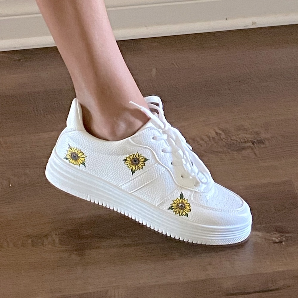 Women’s size 8 hand painted white sneakers